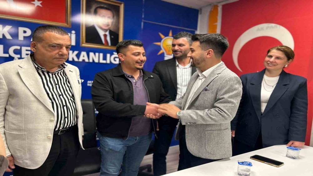 Denizli&rsquo;de CHP&rsquo;li Başkan istifa edip Ak Parti&rsquo;ye ge&ccedil;ti
