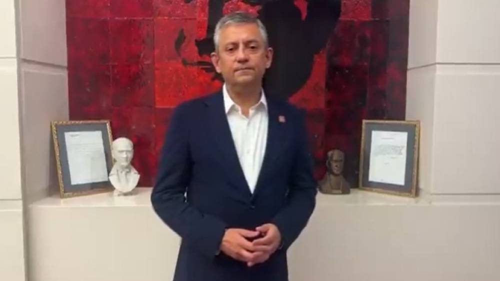 &Ouml;zg&uuml;r &Ouml;zel: "Milletimizi, sevenlerimizi Genel Merkezimize sahip &ccedil;ıkmalarına davet ediyorum"
