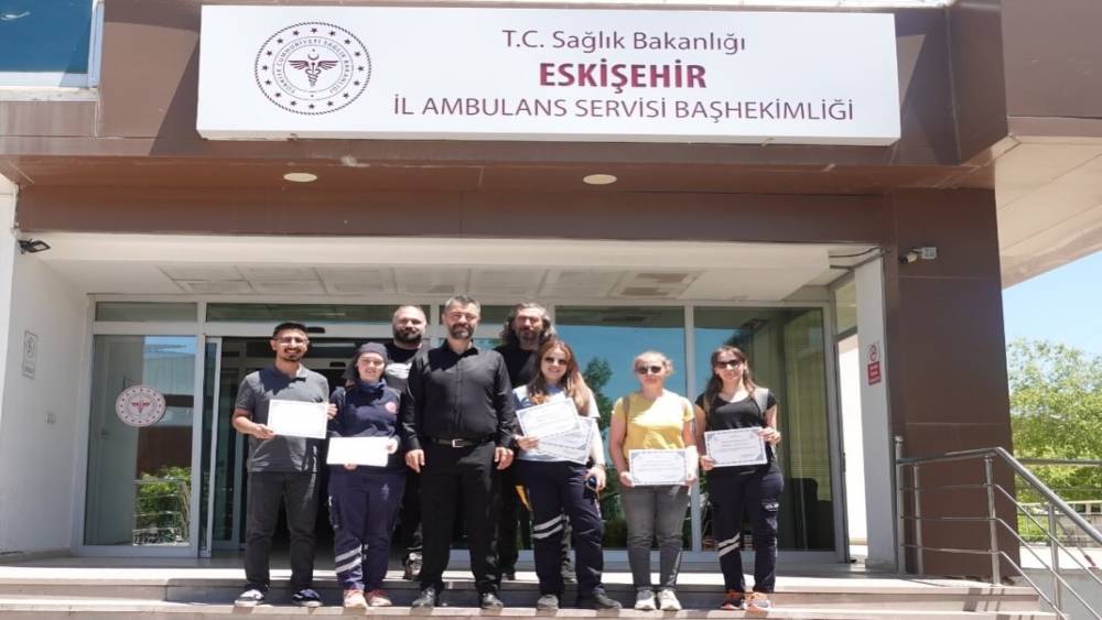 Eskişehir&rsquo;de başarılı Acil Sağlık ekiplerine başarı ve teşekk&uuml;r belgesi verildi
