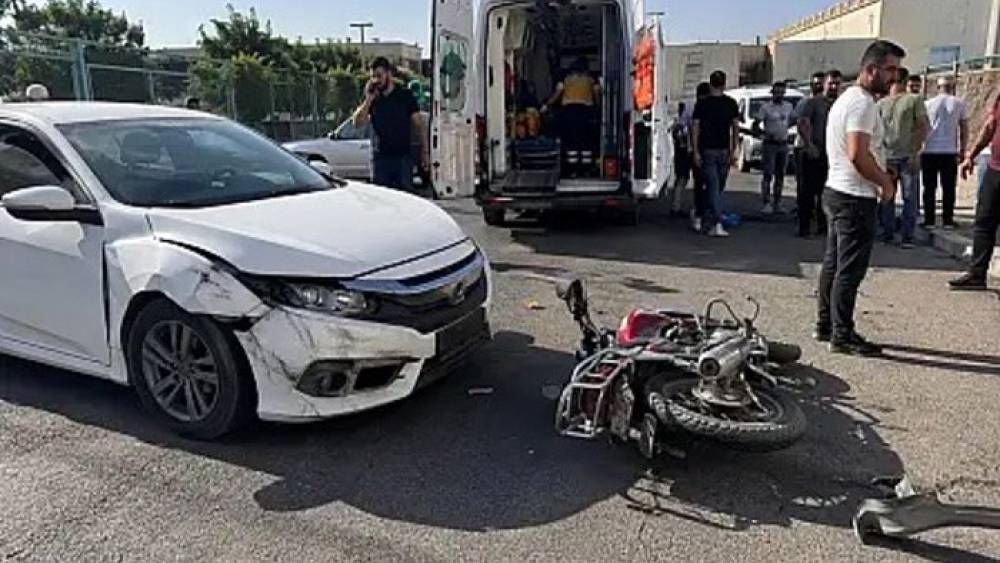Siirt&rsquo;te otomobil ile motosiklet &ccedil;arpıştı: 2 yaralı
