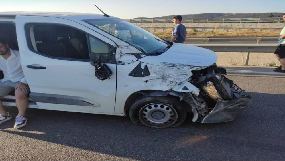 Bursa&rsquo;da 5 ara&ccedil;lı zincirleme kaza: 1 yaralı
