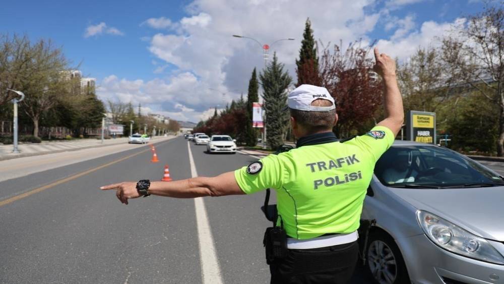 D&uuml;zce&rsquo;de 187 ara&ccedil; trafikten men edildi
