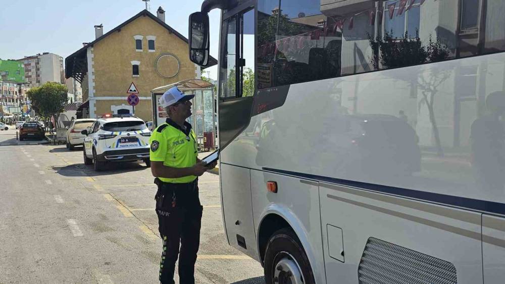 Bandırma&rsquo;da trafik denetimleri arttı, ara&ccedil; kontrolleri 71 bini aştı
