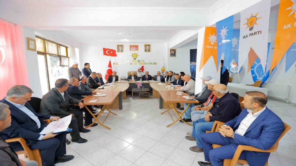 Başkan B&uuml;y&uuml;kkılı&ccedil;&rsquo;tan &uuml;&ccedil; il&ccedil;ede saha mesaisi: Muhtarların taleplerini yerinde dinledi
