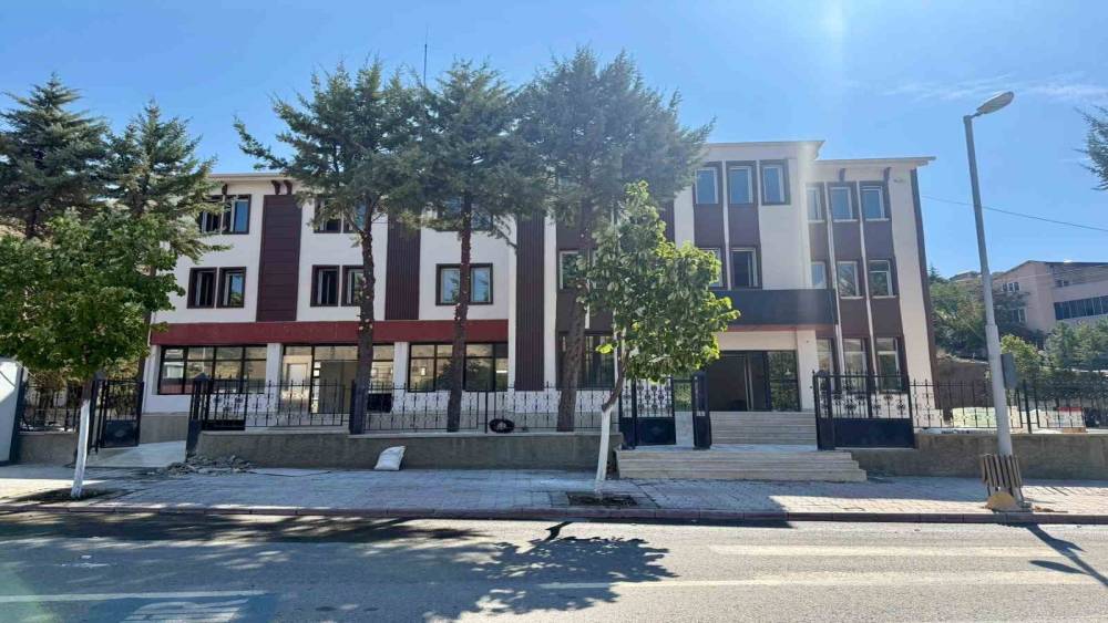 Kuluncak&rsquo;ta 50 yataklı otel projesinde &ccedil;alışmalar s&uuml;r&uuml;yor
