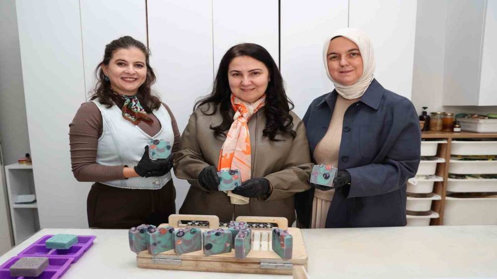 D&uuml;zceli kadın girişimciye destek
