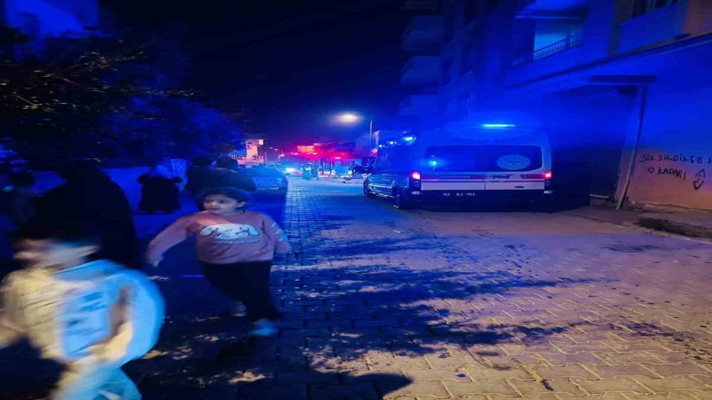 Evde &ccedil;ıkan yangın paniğe neden oldu
