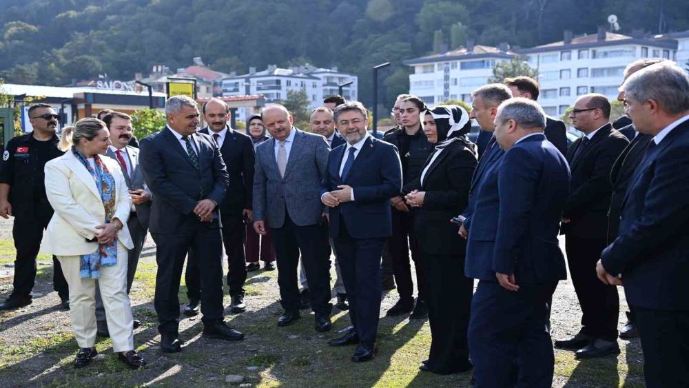 Bakan Yumaklı&rsquo;dan Kastamonu&rsquo;nun &uuml;&ccedil; il&ccedil;esine ziyaret
