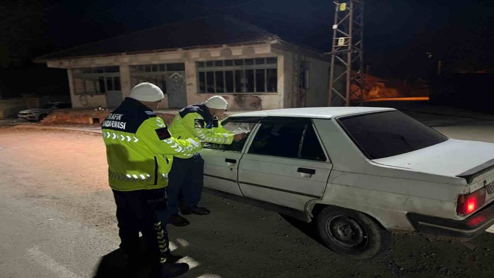 Trafik denetiminde kurallara uymayan sürücülere ceza yağdı
