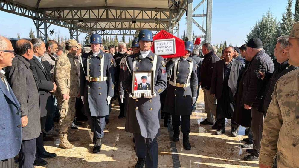 Buzda d&uuml;şerek ağır yaralanan Kıbrıs gazisi hayatını kaybetti
