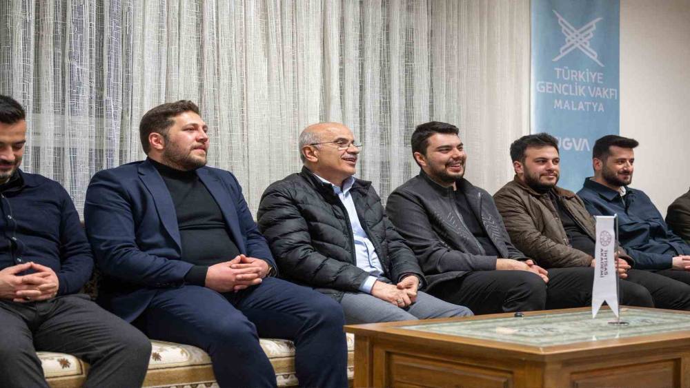 Başkan Er: "Ulaşımla ilgili &ouml;nemli &ccedil;alışmalarımız olacak"
