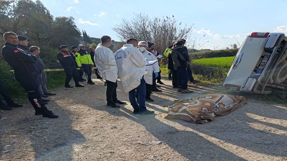 Yaşlı adam tarla komşusunu ezerek &ouml;ld&uuml;rd&uuml;
