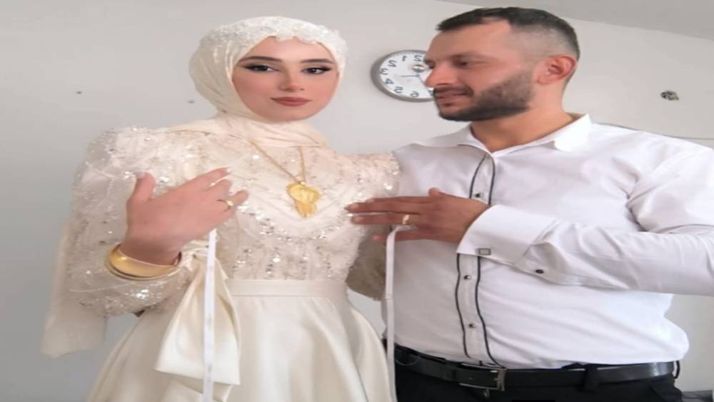 Bug&uuml;n d&uuml;ğ&uuml;nleri olacak &ccedil;ift evlerinde &ouml;l&uuml; bulundu
