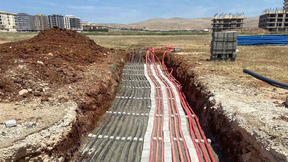 Ergani&rsquo;de enerji altyapısı g&uuml;&ccedil;leniyor: Dicle Elektrik&rsquo;ten il&ccedil;eye 1.2 milyarlık yatırım

