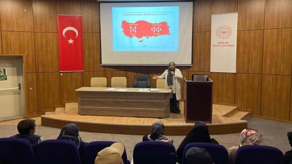 Bayburt&rsquo;ta haziran ayı &rsquo;Diyabet Okulu&rsquo; eğitimleri tamamlandı
