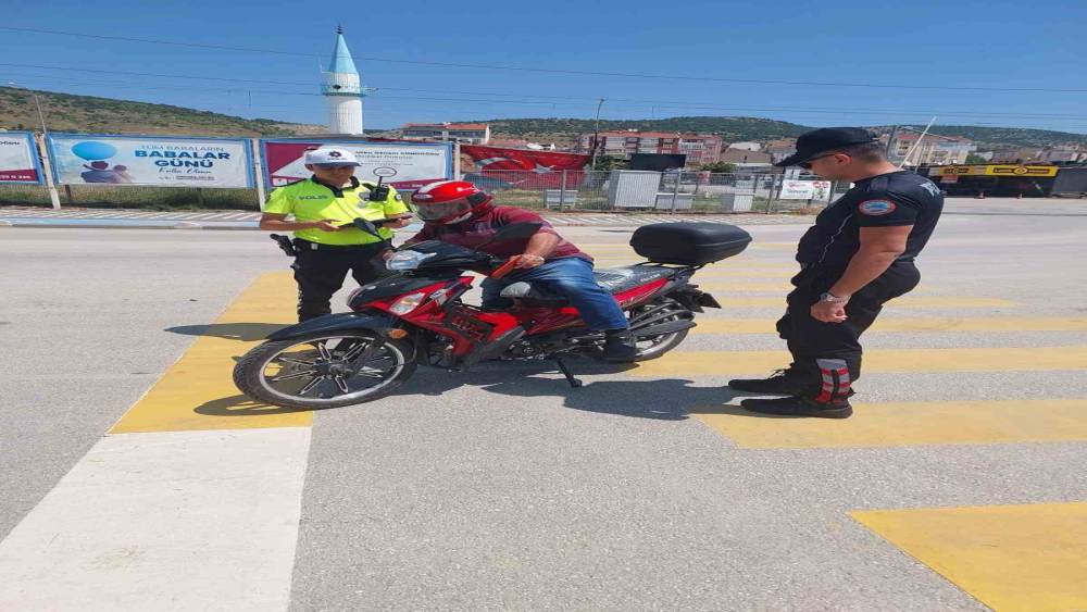 Bilecik&rsquo;te 310 motosiklet s&uuml;r&uuml;c&uuml;s&uuml; kontrol edildi
