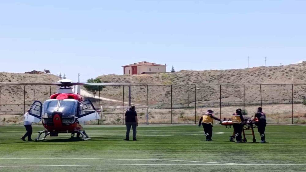 &Uuml;lseratif kolit hastası hava ambulansıyla Malatya&rsquo;ya sevk edildi

