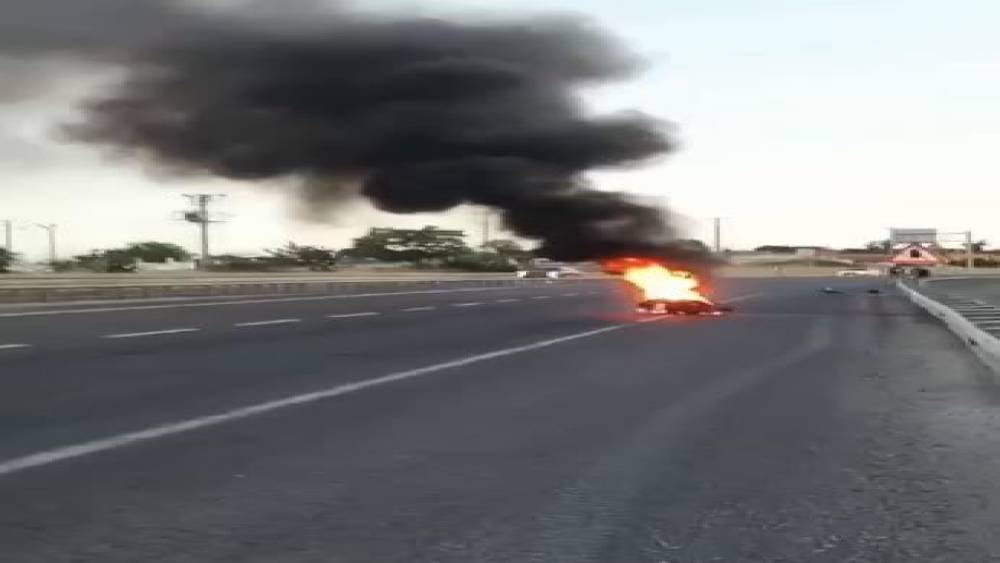 Tekirdağ&rsquo;da seyir halindeki motosiklet alev alev yandı
