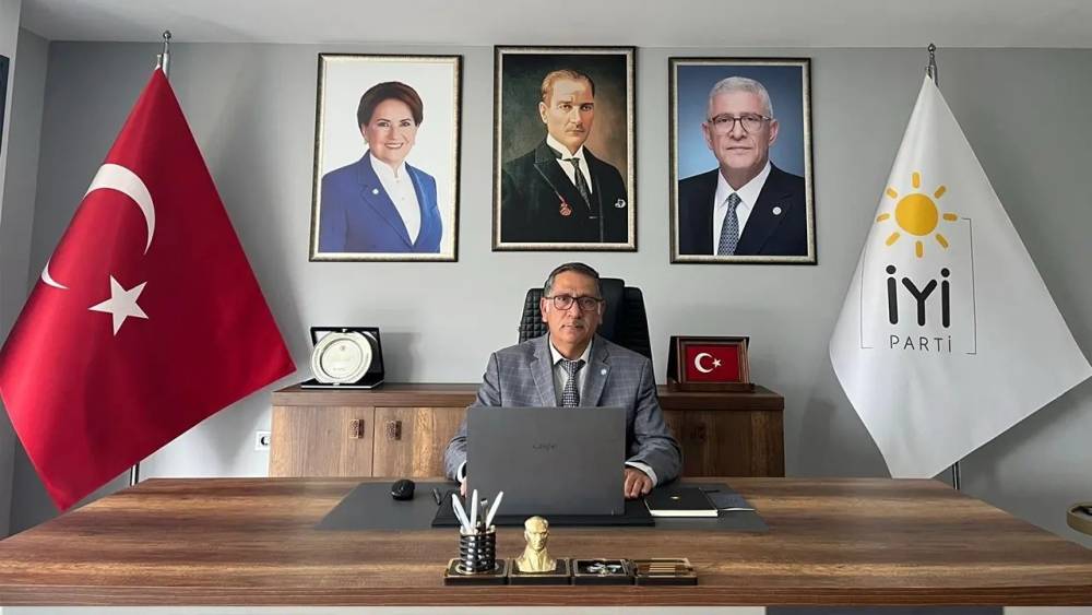İYİ Parti Honaz İl&ccedil;e Başkanı Sadık Arıt&uuml;rk g&ouml;revinden istifa etti
