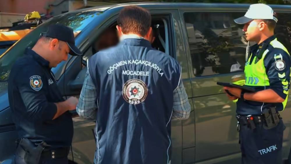 Tekirdağ&rsquo;da 323 polisle dev huzur uygulaması: 3 bin 551 kişi sorgulandı, 6 aranan şahıs yakalandı
