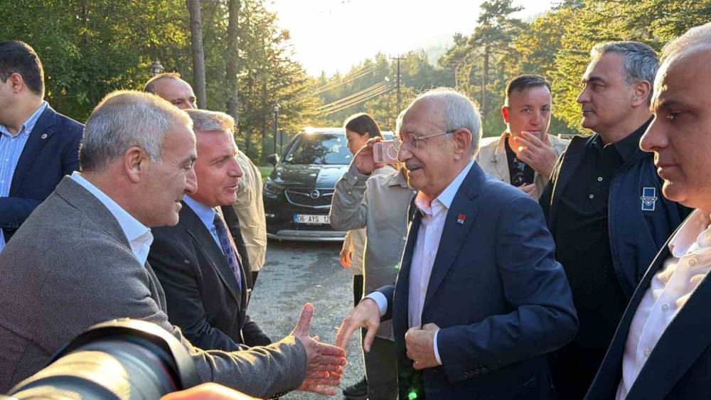 CHP Genel Başkanı Kılı&ccedil;daroğlu, 3 g&uuml;nl&uuml;k CHP kampı i&ccedil;in Bolu&rsquo;ya geldi

