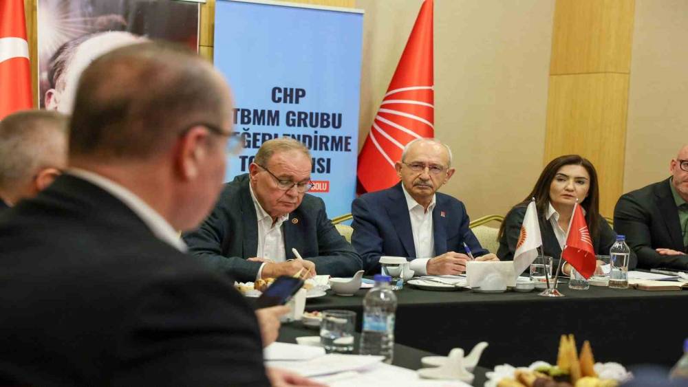 Kılı&ccedil;daroğlu, Bolu&rsquo;da TBMM Grubu Y&ouml;netim Kurulu toplantısına başkanlık etti
