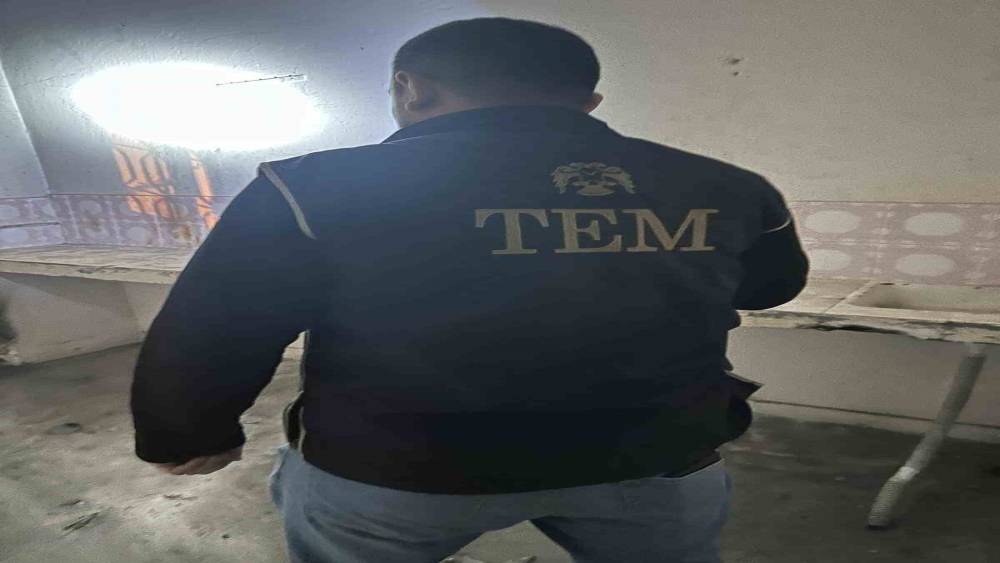 Muş&rsquo;ta "Huzurlu Sokaklar" uygulaması: Aranan şahıs yakalandı
