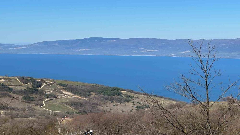 İznik G&ouml;l&uuml; ve Uludağ manzaralı k&ouml;y İstanbul ve Ankaralıların radarında
