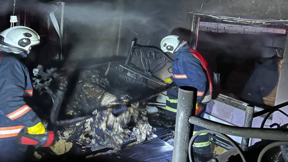 Y&uuml;ksekova&rsquo;da korkutan ev yangını: 4 &ccedil;ocuk hastaneye kaldırıldı
