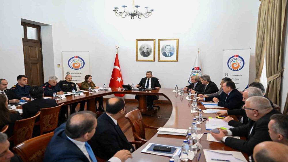 Antalya aşırı yağışlara karşı teyakkuzda
