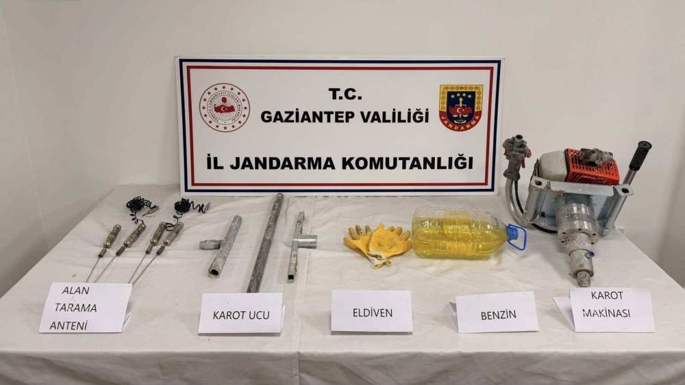 Gaziantep&rsquo;te ka&ccedil;ak kazı yapan şahıslara jandarmadan su&ccedil;&uuml;st&uuml;: 5 g&ouml;zaltı
