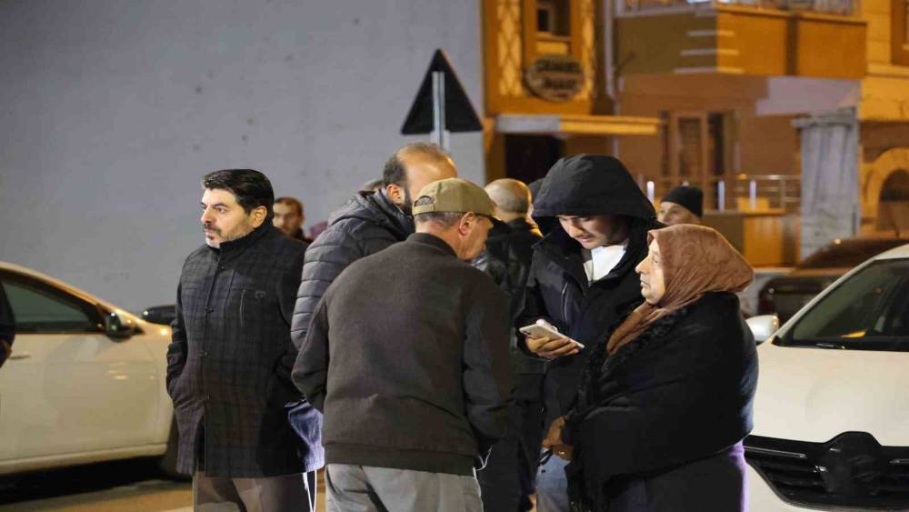 Mekke u&ccedil;ağını bekleyen umreciler şoka uğradı, soluğu karakolda aldılar
