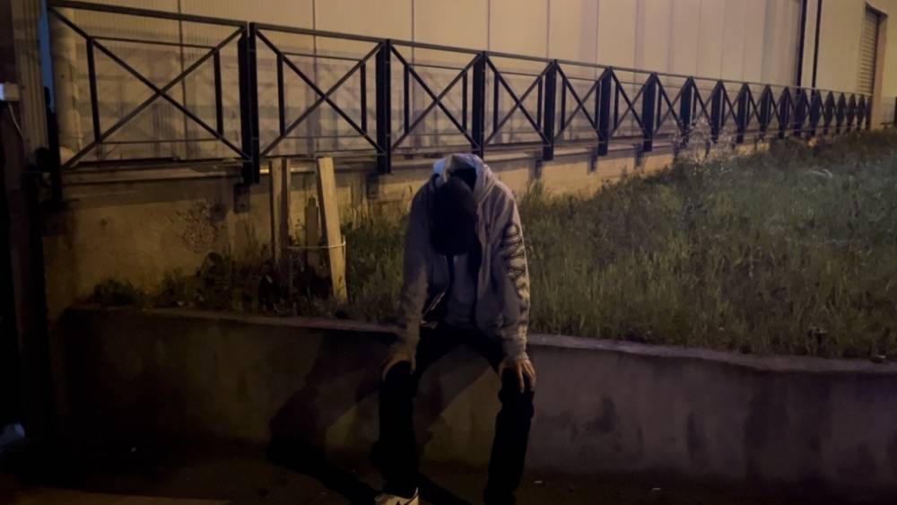 Alkoll&uuml; s&uuml;r&uuml;c&uuml; ehliyeti kaptırınca ağladı
