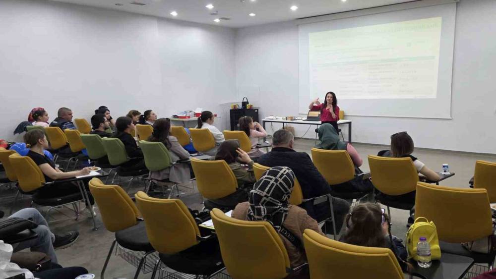 ASSİM&rsquo;de diyabet teknolojileri eğitimi verildi
