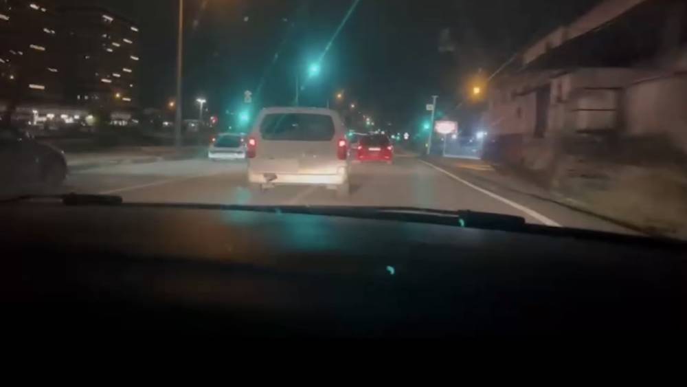 Kontakta anahtarı g&ouml;r&uuml;p g&ouml;zlerine inanamadılar: Kargo aracını &ccedil;aldılar
