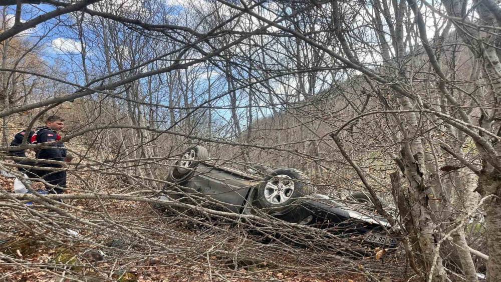Tokat&rsquo;ta otomobil şarampole u&ccedil;tu: 2 yaralı
