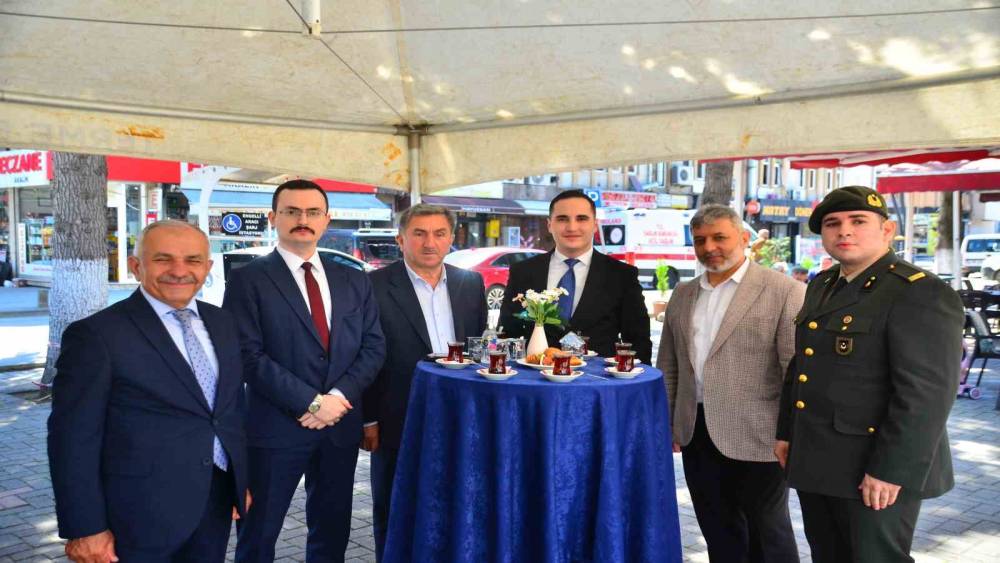 Terme&rsquo;de geleneksel bayramlaşma t&ouml;reni
