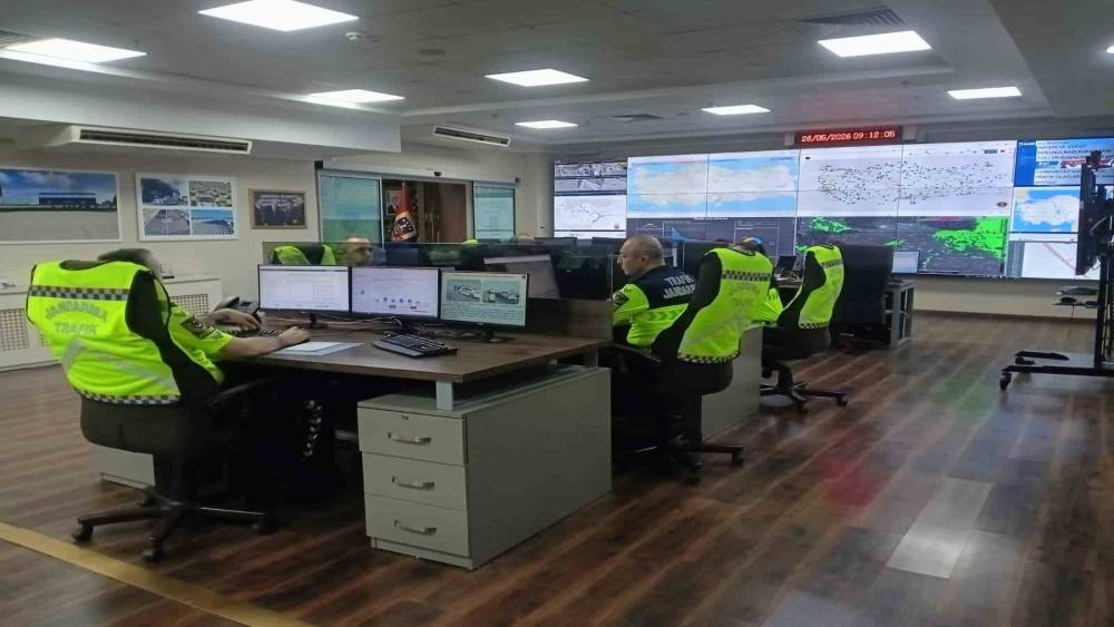 Ankara&rsquo;da jandarmadan bayram &ouml;ncesi hava destekli trafik denetimi
