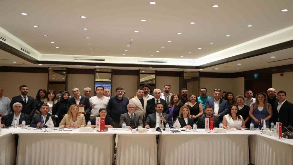 Gaziantep&rsquo;te "Ekonomiye Y&ouml;n Verenler" zirvesi d&uuml;zenlendi
