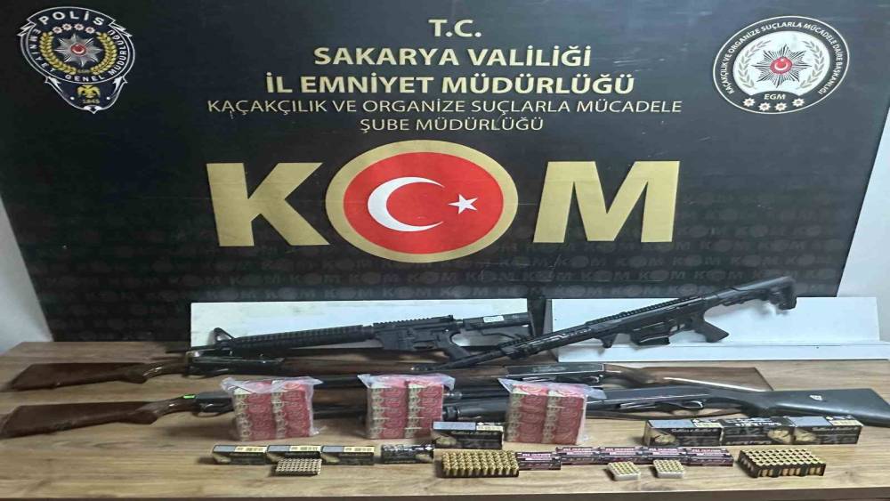 Sakarya&rsquo;da silah ka&ccedil;ak&ccedil;ılığı operasyonu: 2 g&ouml;zaltı
