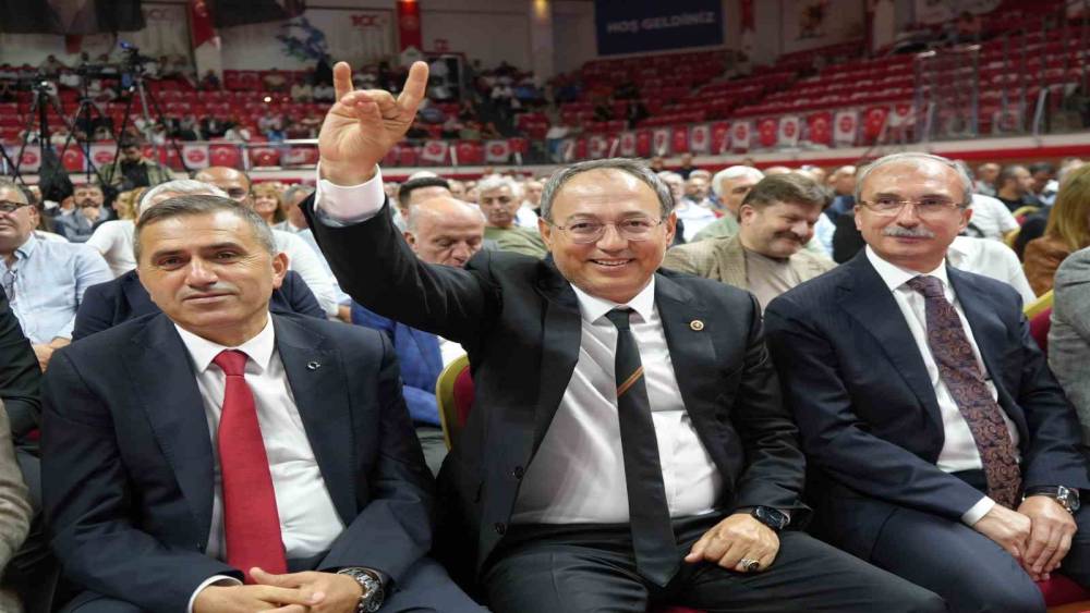 MHP Genel Başkan Yardımcısı Prof. Dr. Topsakal: "Suriye, i&ccedil; birlik olarak T&uuml;rkiye&rsquo;ye bağlandığını g&ouml;sterdi"
