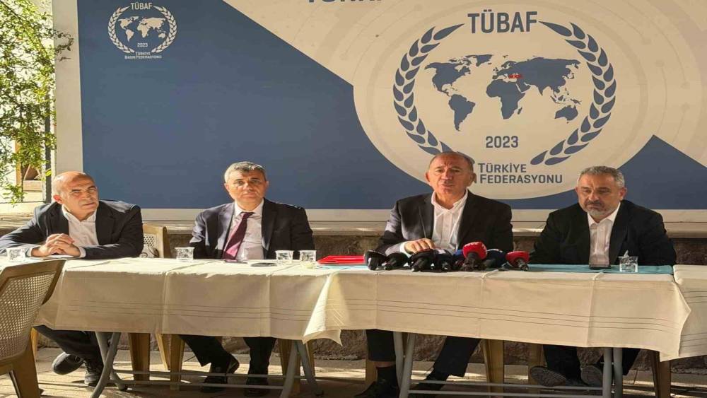 G&uuml;rsel Tekin: "Cumhuriyet Halk Partisi elbette zor bir d&ouml;nem ge&ccedil;iriyor"
