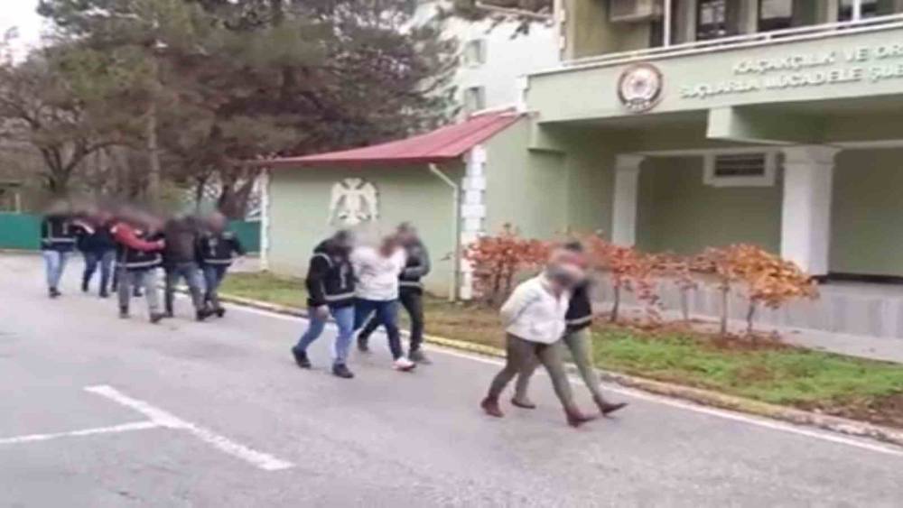 Uşak&rsquo;taki tefecilik operasyonunda 3 tutuklama
