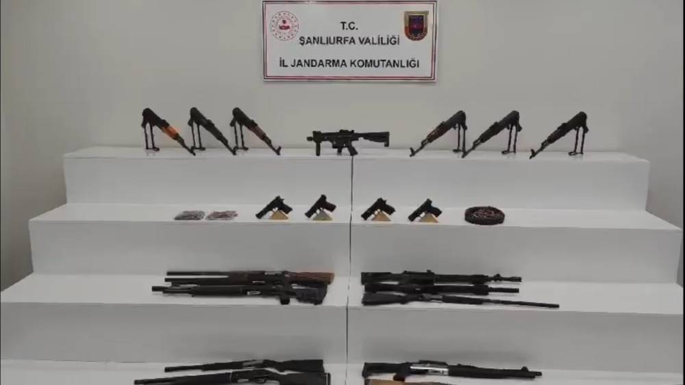 Şanlıurfa&rsquo;da &ccedil;ok sayıda silah ve m&uuml;himmat ele ge&ccedil;irildi: 7 g&ouml;zaltı
