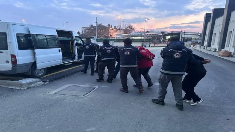 Erzincan&rsquo;da 19 ka&ccedil;ak g&ouml;&ccedil;men yakalandı, 3 organizat&ouml;r tutuklandı

