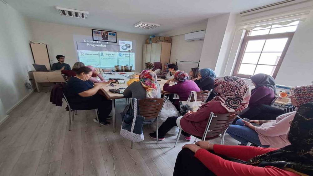 Ankara&rsquo;da Aile Destek Merkezi kursiyerleri kanserler hakkında bilgilendirildi
