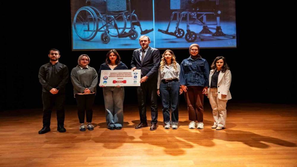 10 &uuml;lkeden katılımın olduğu yarışmada SUB&Uuml; ekibine ikincilik &ouml;d&uuml;l&uuml;
