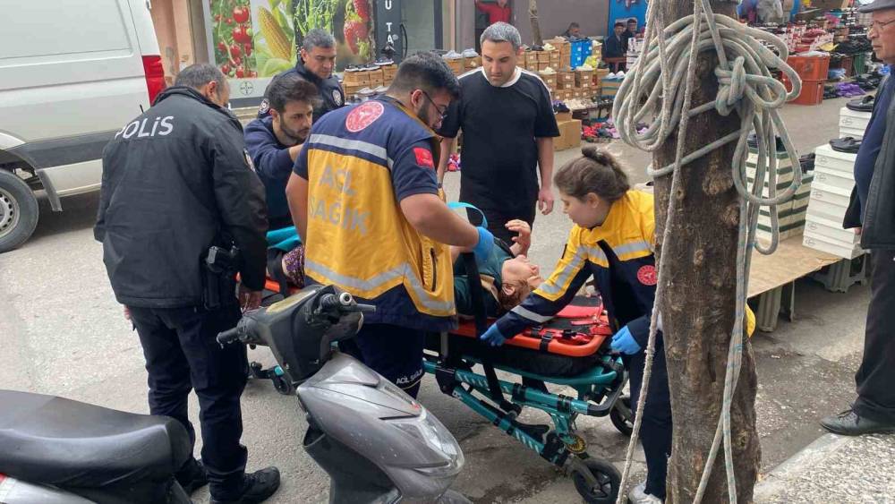 Ekipler yaşlı kadını kurtarmak i&ccedil;in seferber oldu
