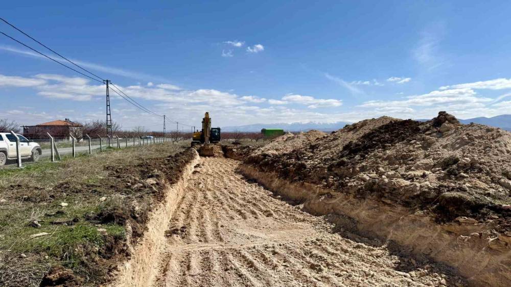 Ak&ccedil;adağ&rsquo;da Kademe Hizmet Binası i&ccedil;in kazı &ccedil;alışmaları başladı

