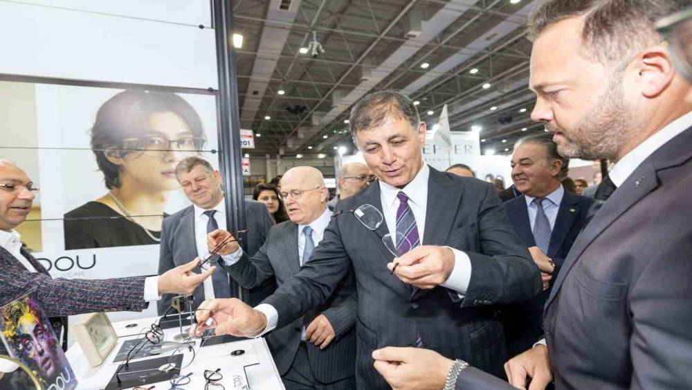 Tugay: "Optic World yeni iş birliklerine ve g&uuml;&ccedil;l&uuml; ortaklıklara vesile olacak"
